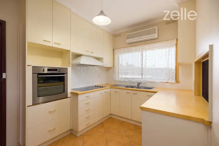 Fifth view of Homely house listing, 583 Whinray Crescent, East Albury NSW 2640