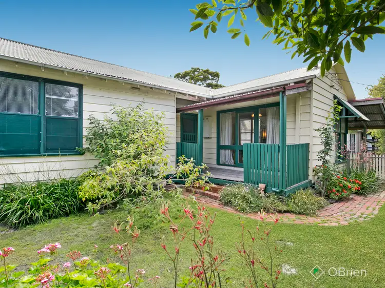 1B Roberta Grove, Frankston VIC 3199