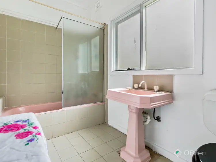 Sixth view of Homely house listing, 1B Roberta Grove, Frankston VIC 3199