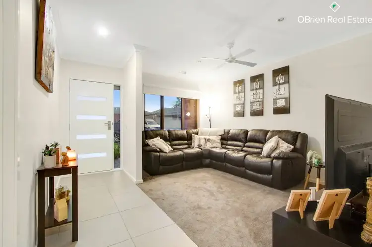 Second view of Homely house listing, 2 Gianna Way, Langwarrin VIC 3910