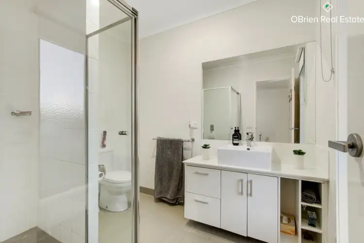Sixth view of Homely house listing, 2 Gianna Way, Langwarrin VIC 3910