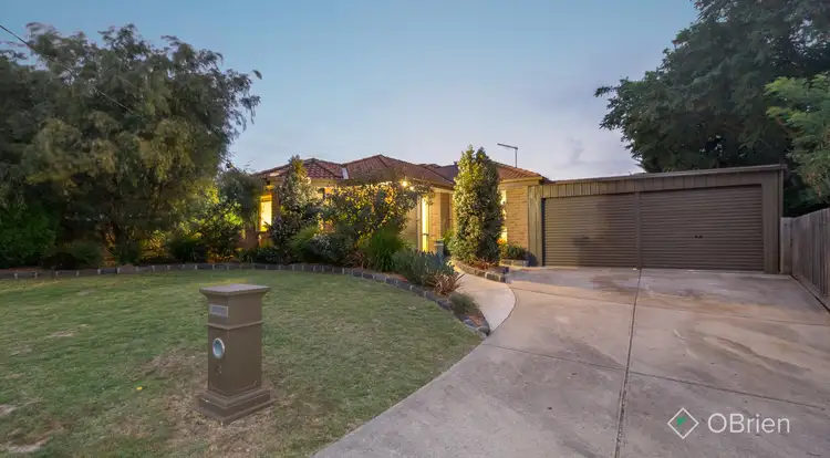 Second view of Homely house listing, 6 Calwell Court, Skye VIC 3977