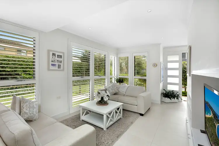 Second view of Homely apartment listing, 3/30-32 Blackbutts Road, Frenchs Forest NSW 2086