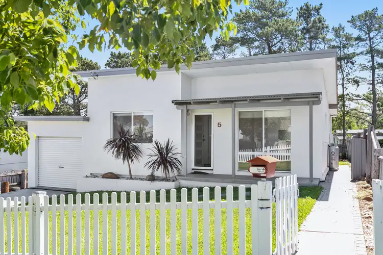 5 Myrtle Street, Milton NSW 2538