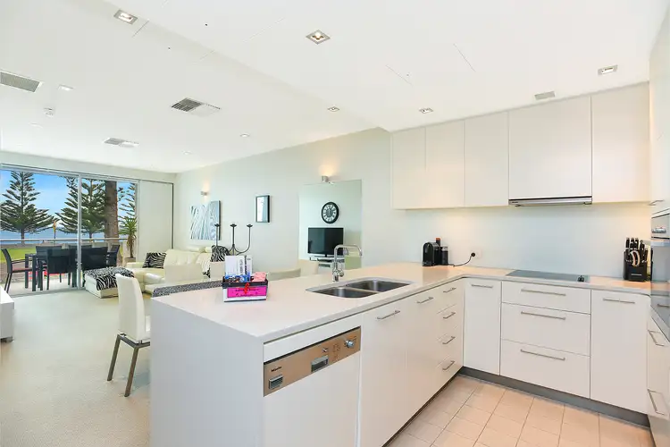 10/2-5 Flinders Parade, Victor Harbor SA 5211