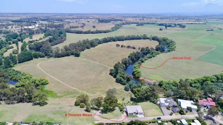 Fifth view of Homely house listing, 5 Thomas Mews, Bairnsdale VIC 3875