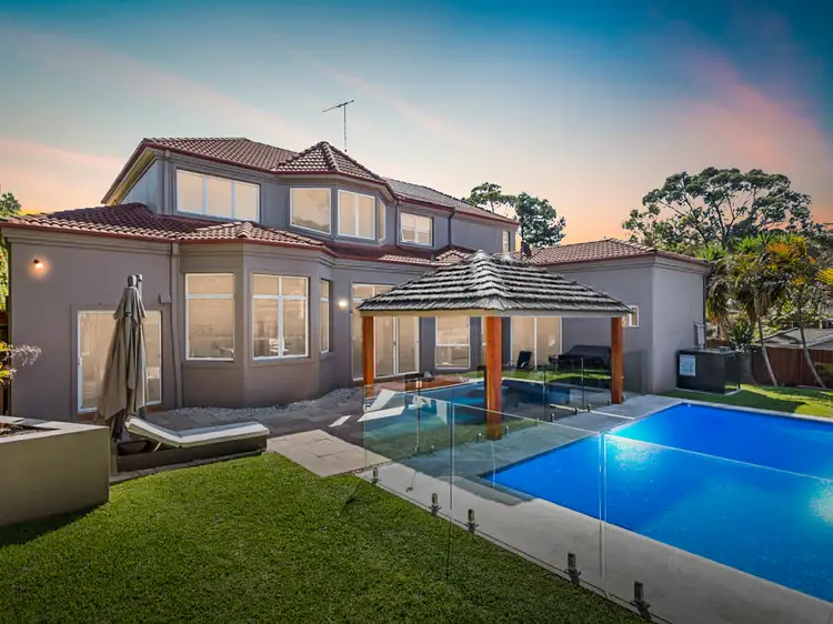 28 Carnarvon Drive, Frenchs Forest NSW 2086