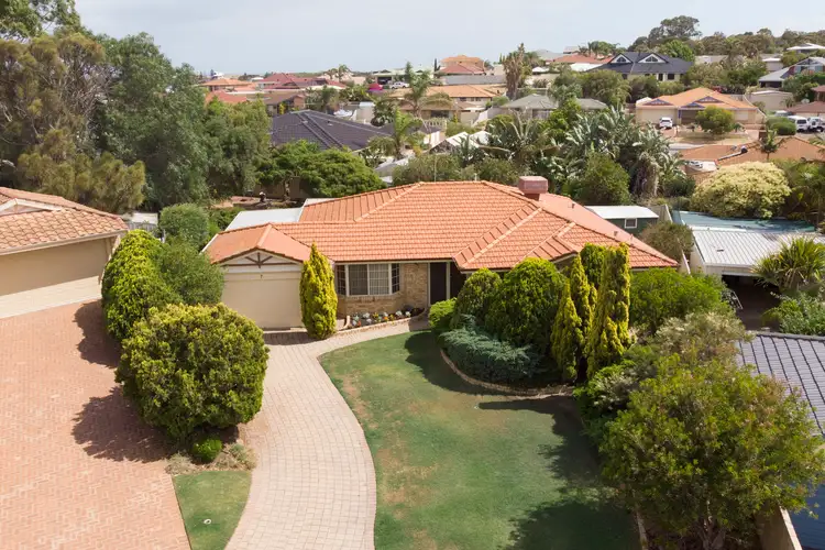 7 Everlasting Retreat Avenue, Halls Head WA 6210