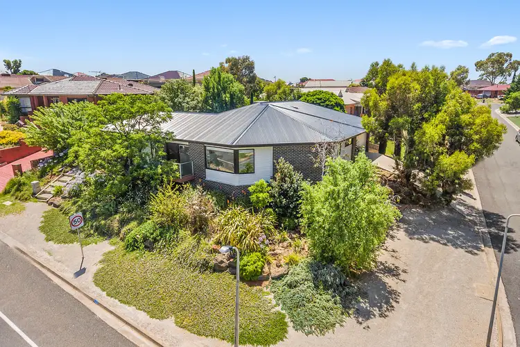 132 Underbank Boulevard, Bacchus Marsh VIC 3340