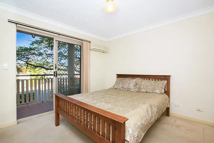 Third view of Homely apartment listing, 2/6 Elliott Street, Clayfield QLD 4011