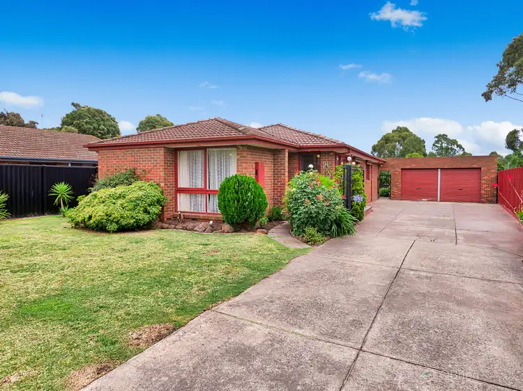 31 Blaxland Avenue, Cranbourne North VIC 3977