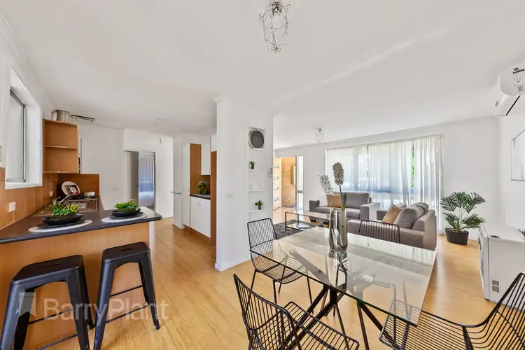 Seventh view of Homely house listing, 10 Edgeware Close, Kealba VIC 3021