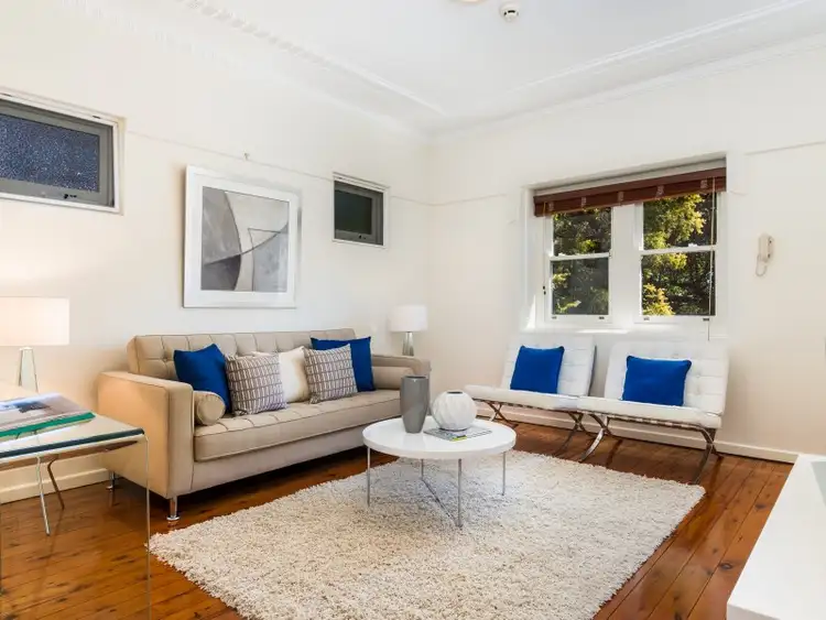 2/11 The Avenue, Ashfield NSW 2131