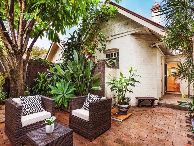 2/10 MacPherson Street, Cremorne NSW 2090