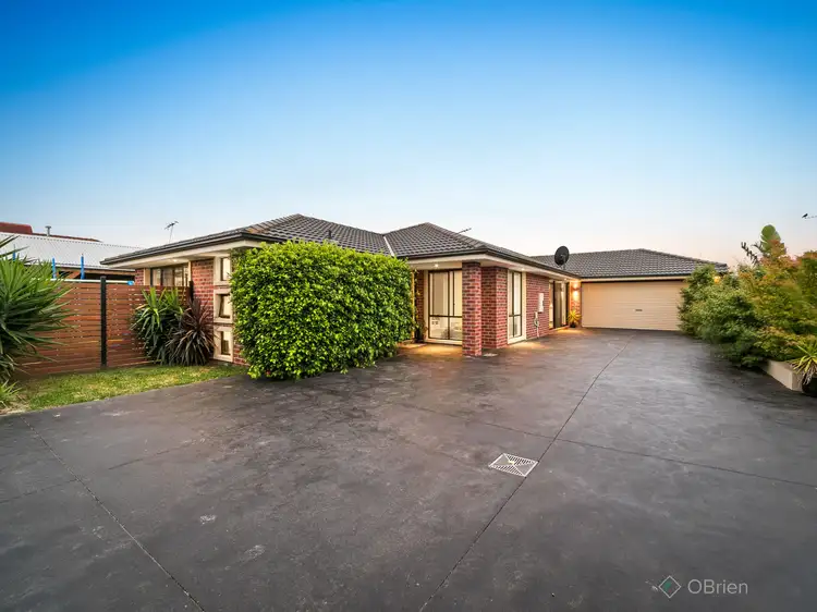 16 Desert Rose Court, Cranbourne VIC 3977