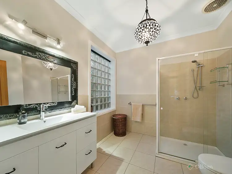 Sixth view of Homely house listing, 3 Glover Court, Berwick VIC 3806