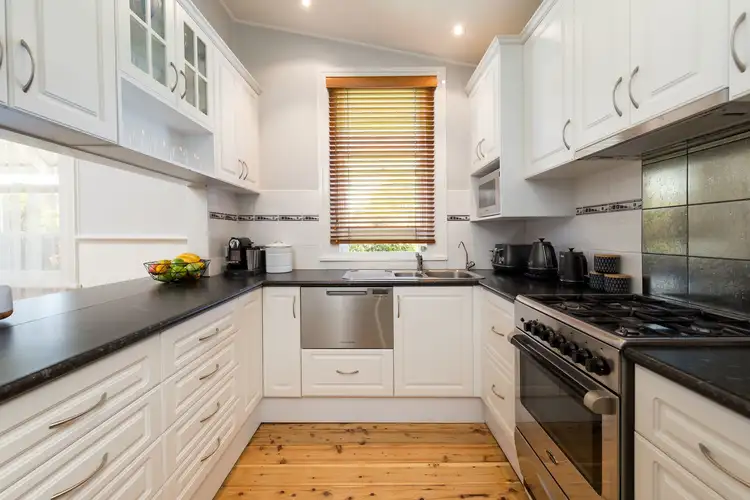 Second view of Homely house listing, 194 Lawrence Street, Wodonga VIC 3690