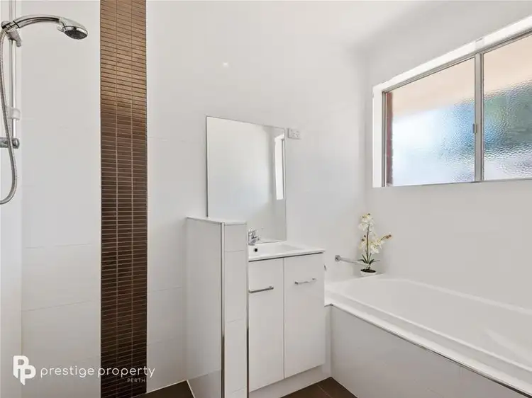 39 Taylor Way, Hillarys WA 6025