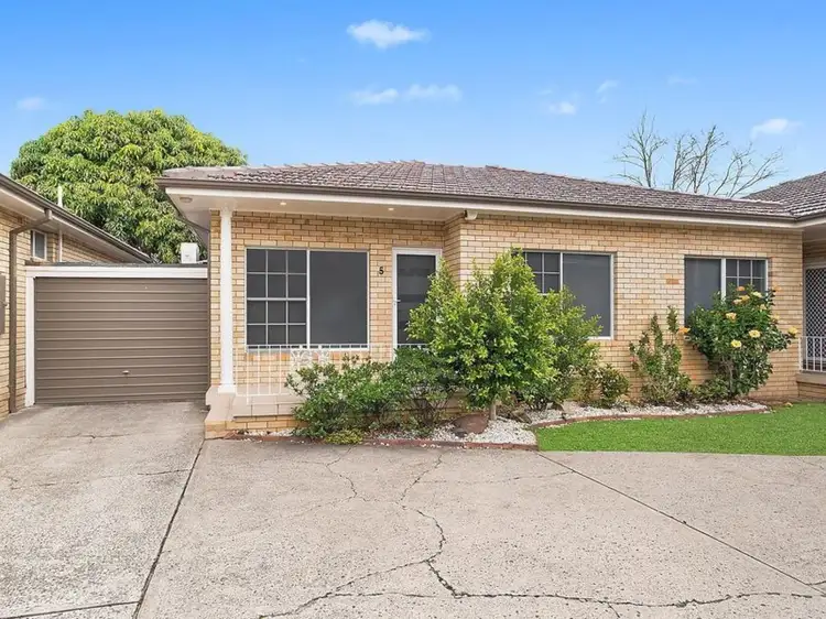 Main view of Homely villa listing, 5/33 Austral Street, Kogarah NSW 2217