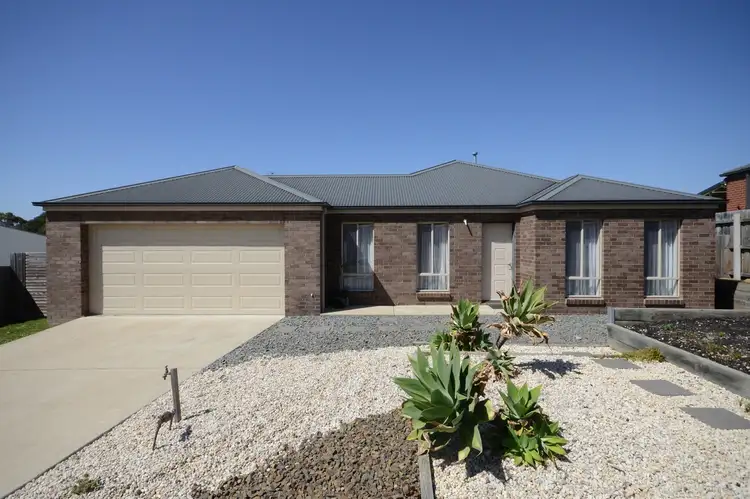 12 Knight Court, Eastwood VIC 3875