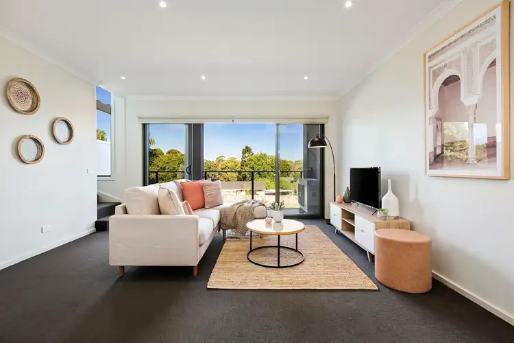 6 Parkland Place, Notting Hill VIC 3168