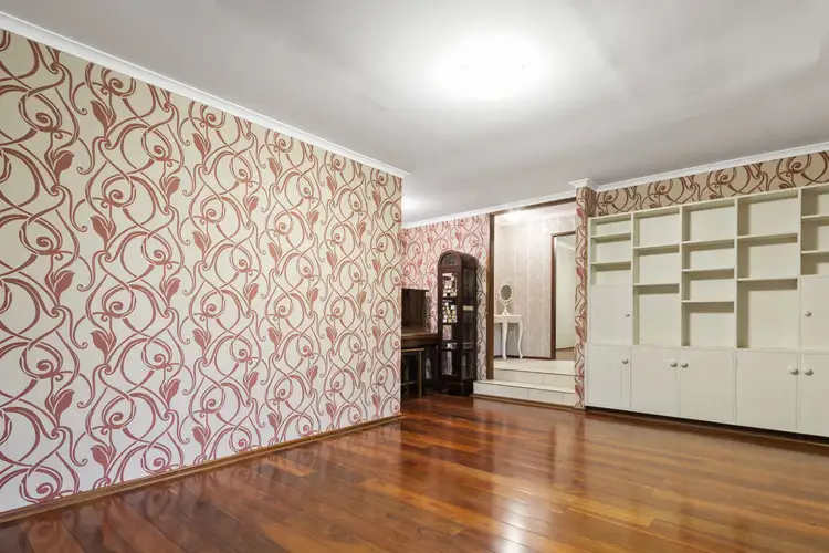 Fifth view of Homely house listing, 1 Dodonaea Court, Duncraig WA 6023