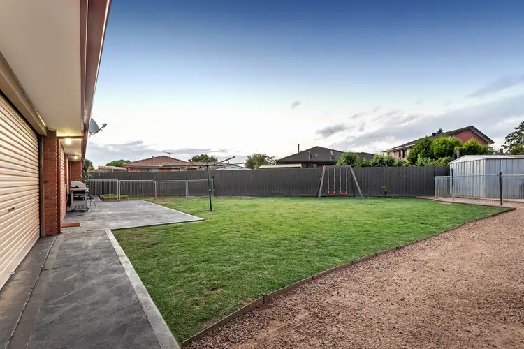 Seventh view of Homely house listing, 32 Newlyn Drive, Craigieburn VIC 3064