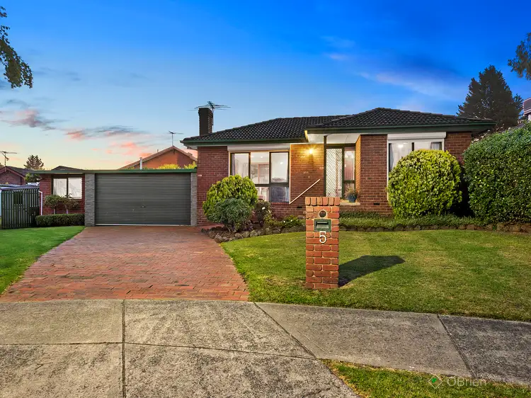 5 McKillop Place, Endeavour Hills VIC 3802