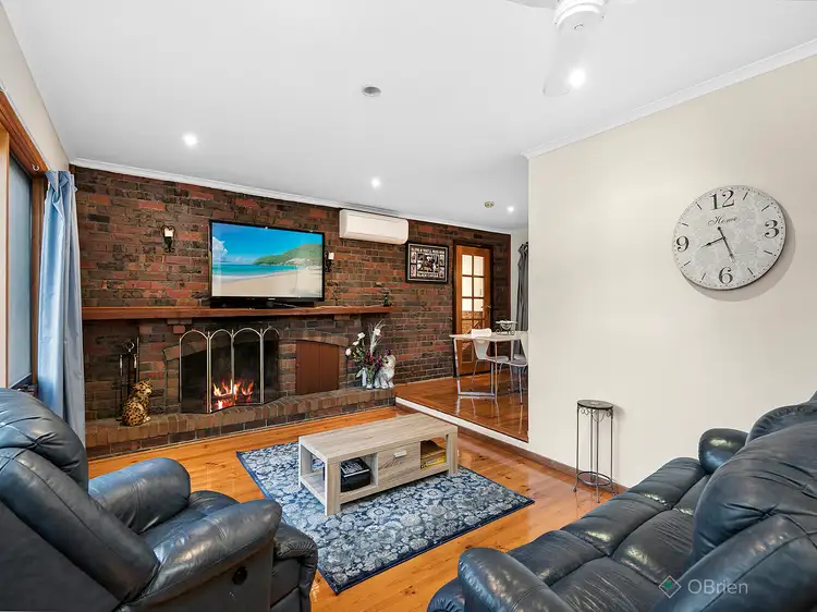 Second view of Homely house listing, 5 McKillop Place, Endeavour Hills VIC 3802