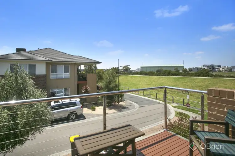 21 Dunk Crescent, Bonbeach VIC 3196
