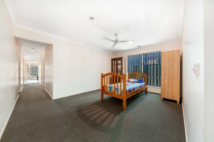 Seventh view of Homely house listing, 2 Waddywood Court, Truganina VIC 3029