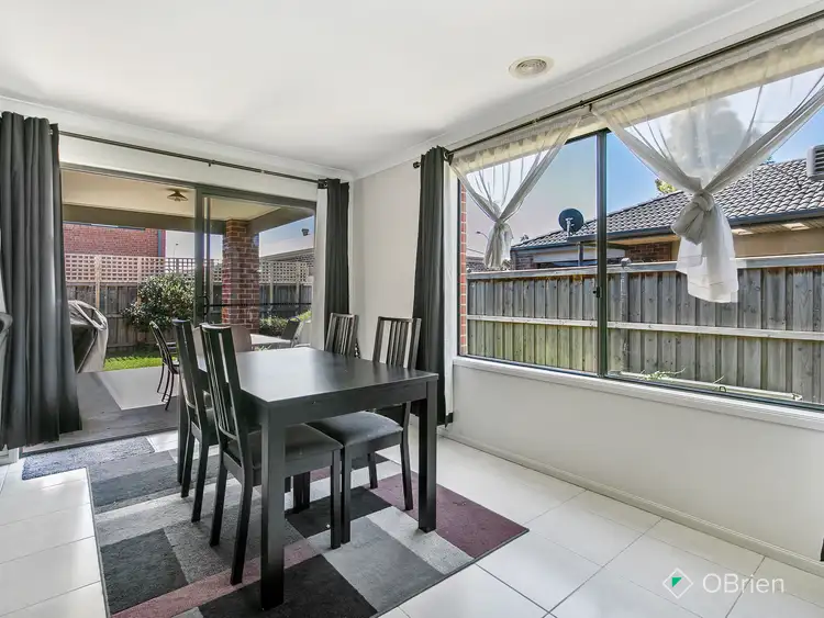 Fifth view of Homely house listing, 4 Alice Mary Road, Cranbourne West VIC 3977