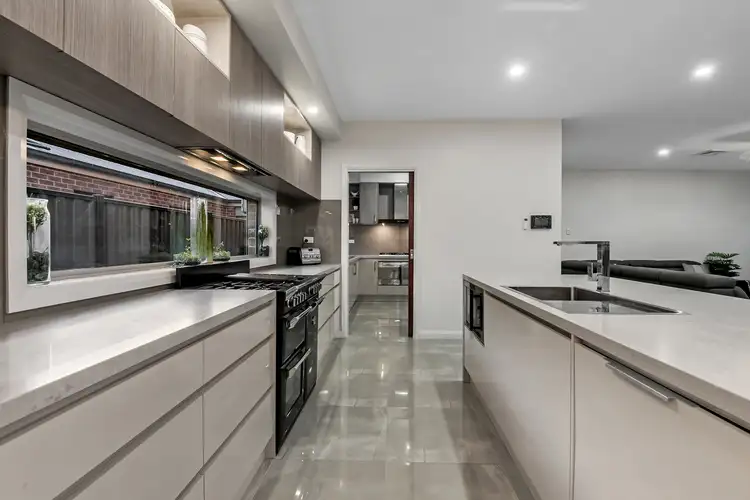 Fifth view of Homely house listing, 33 Admiration Drive, Craigieburn VIC 3064