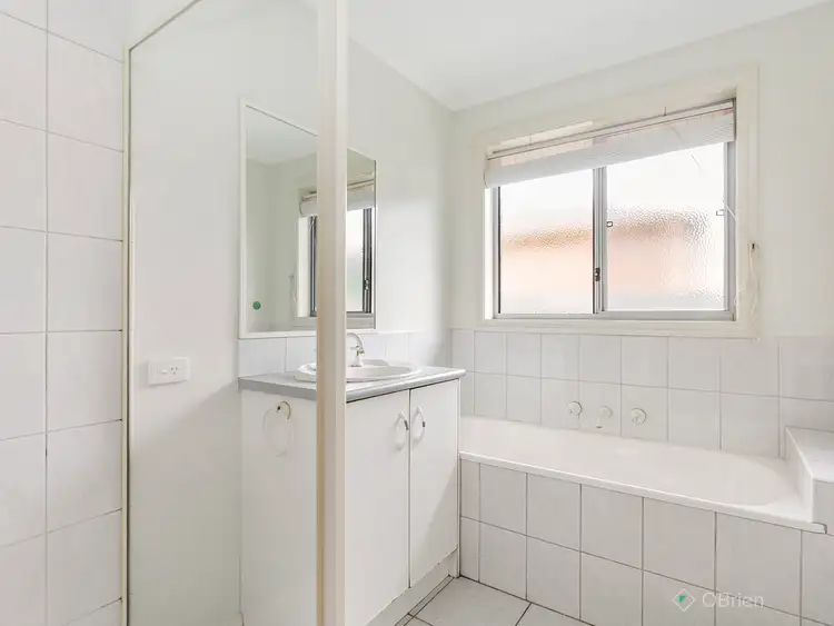 Sixth view of Homely house listing, 11 Celestine Court, Narre Warren VIC 3805