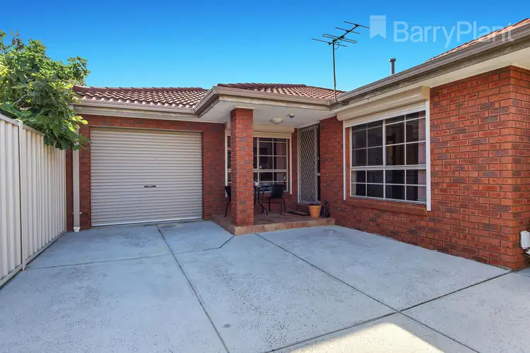 2/13 Orama Street, Deer Park VIC 3023