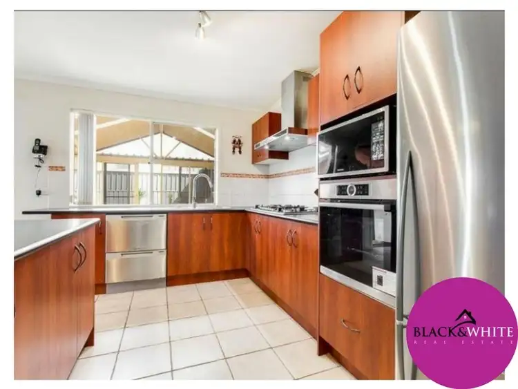 Fifth view of Homely house listing, 8 Burley Court, Manor Lakes VIC 3024