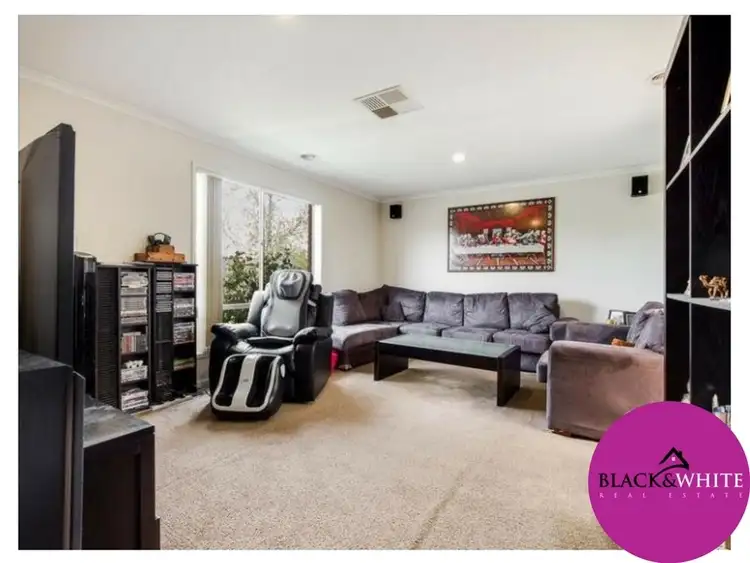 Seventh view of Homely house listing, 8 Burley Court, Manor Lakes VIC 3024