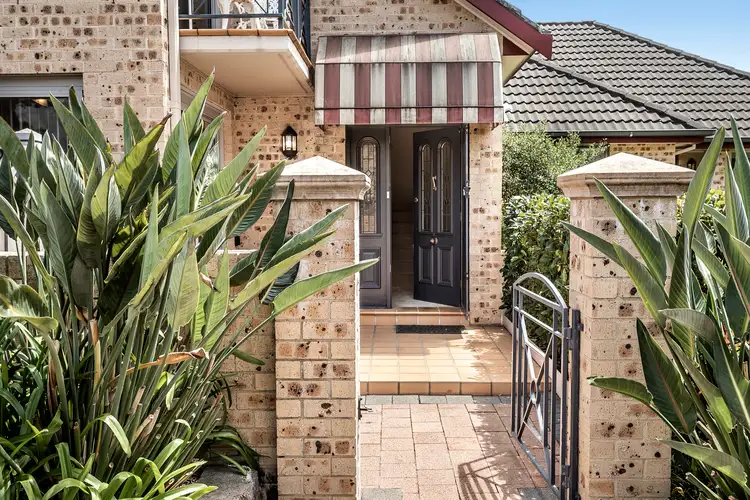 4/63-67 Johnstone Street
