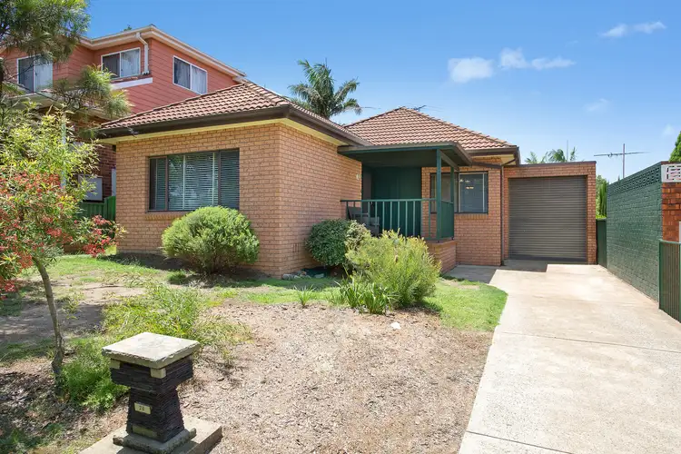 26 Rosebank Avenue, Kingsgrove NSW 2208