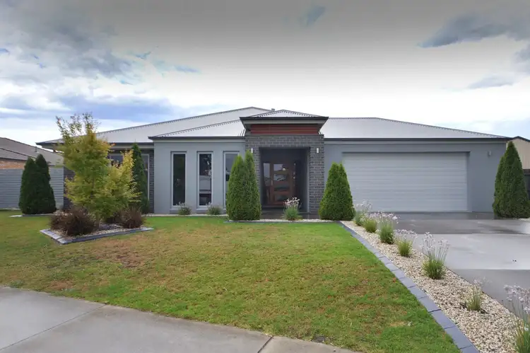 15 Phoebes Way, Eastwood VIC 3875