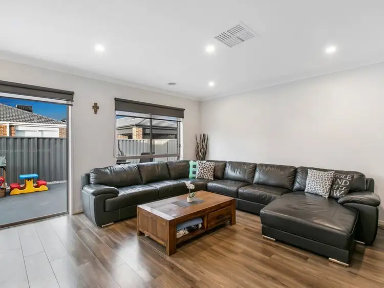 Fourth view of Homely house listing, 18 Yellow Robin Circuit, Cranbourne East VIC 3977