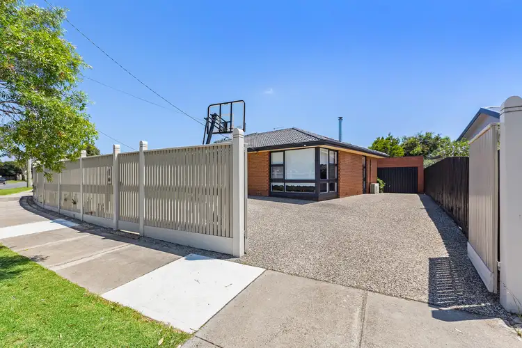 12 Frazer Avenue, Altona VIC 3018