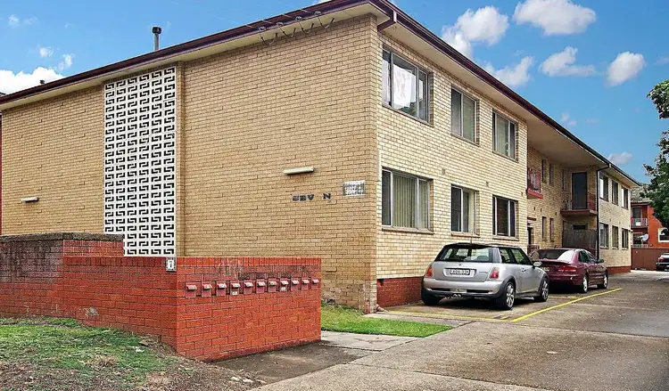 8/7 Anderson Street