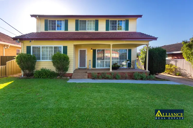 62 Victor Avenue, Picnic Point NSW 2213