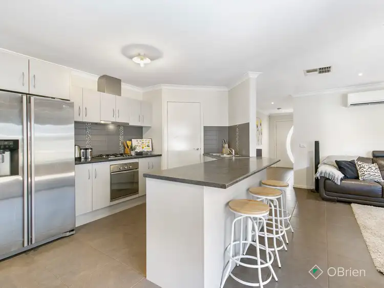 Fifth view of Homely house listing, 33 Sandarra Boulevard, Sandhurst VIC 3977