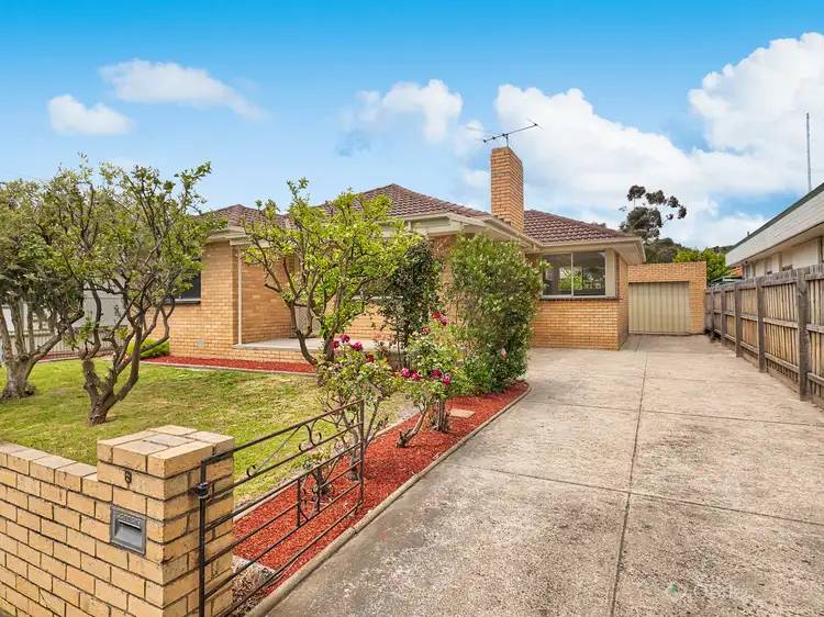 Second view of Homely house listing, 8 Ti-Tree Crescent, Seaford VIC 3198