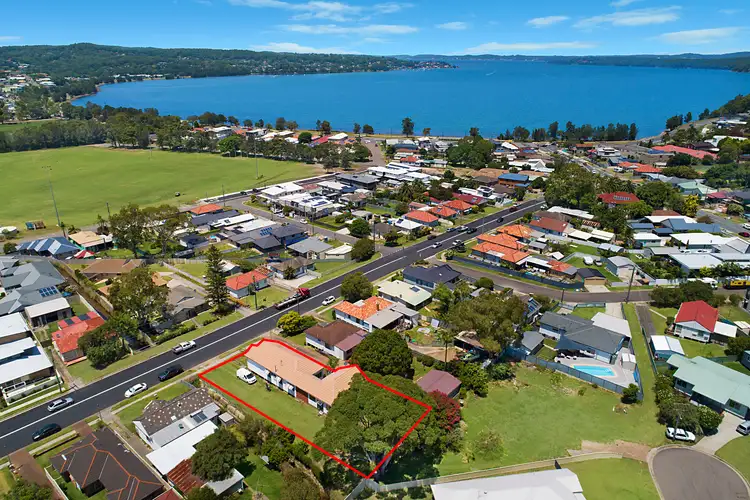 67 Medcalf Street, Warners Bay NSW 2282