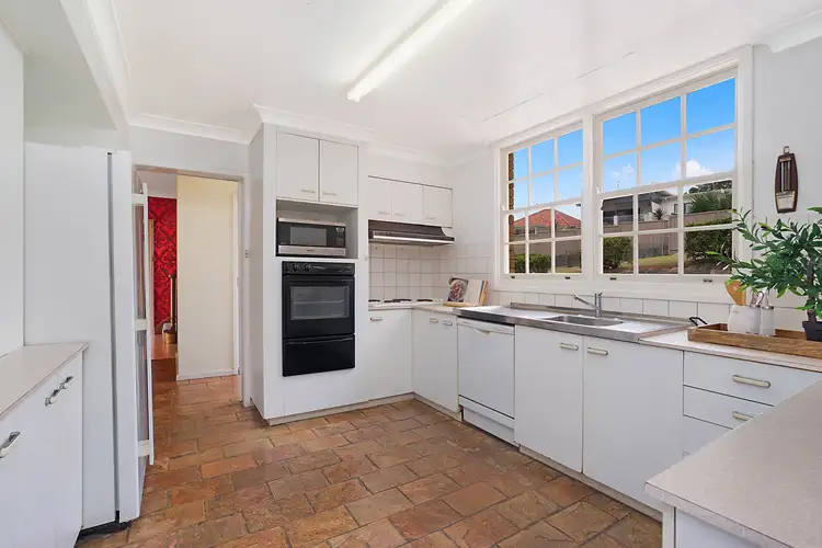 Fifth view of Homely house listing, 5 Roentgen Close, Merewether Heights NSW 2291