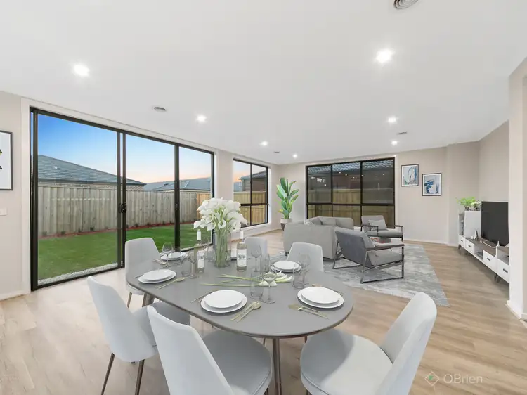 Fifth view of Homely house listing, 8 Caxton Close, Clyde VIC 3978