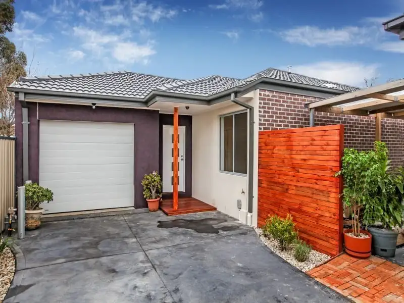 Main view of Homely unit listing, 2/11 Charles Street, Sunshine North VIC 3020